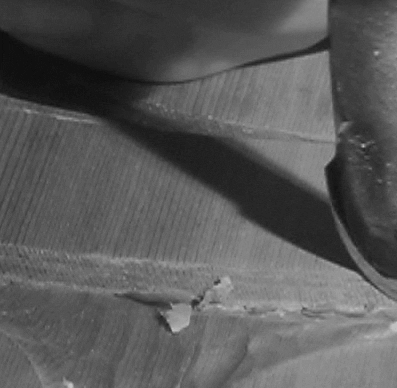 1.5 MB video clip, showing Deep Bent Knife carving.